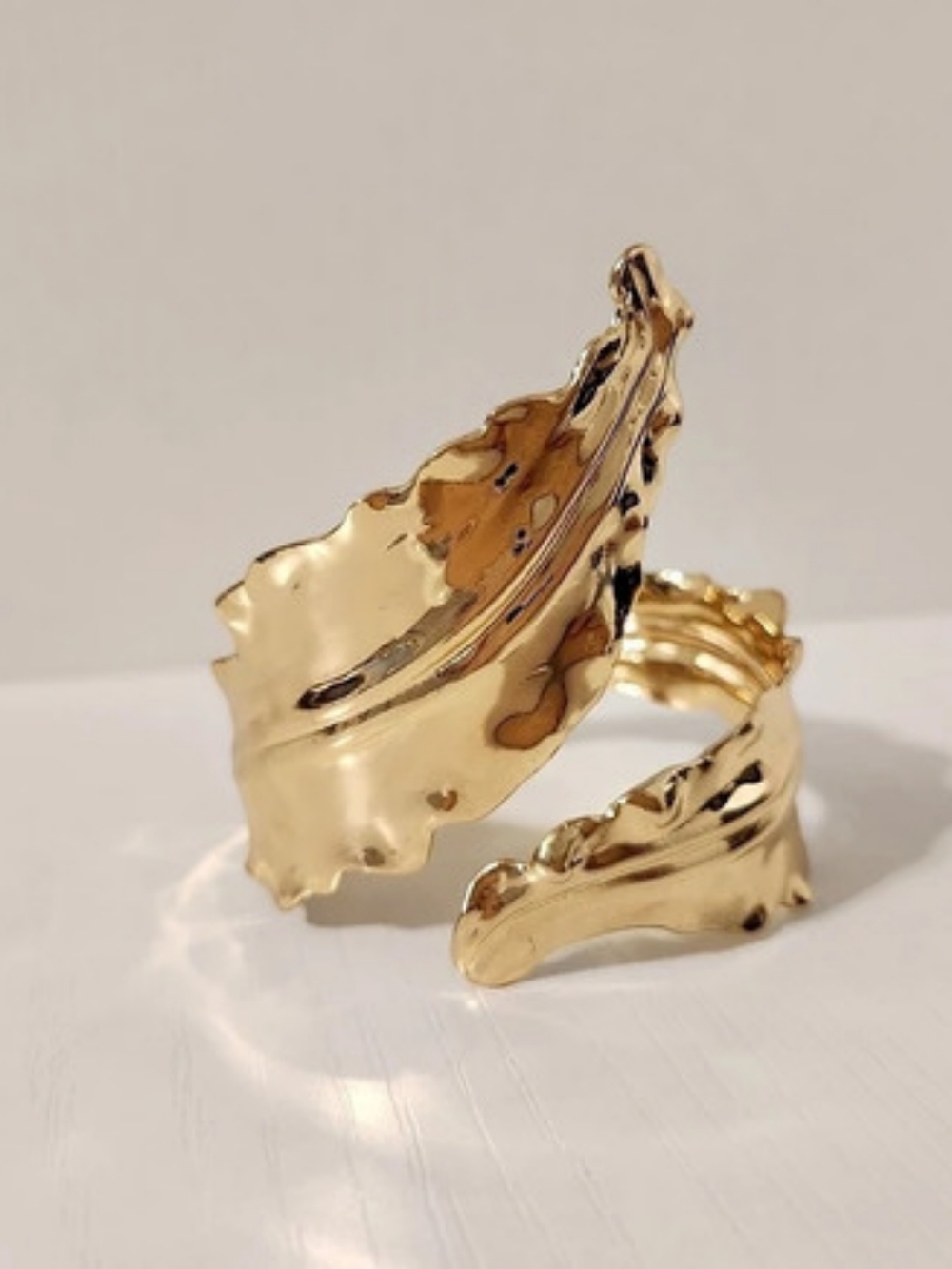 Gold-Tone Leag Textured Cuff Hand And Wrist Wrap Bracelet Like New